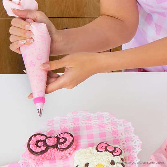 Hello Kitty® Frosting Bag